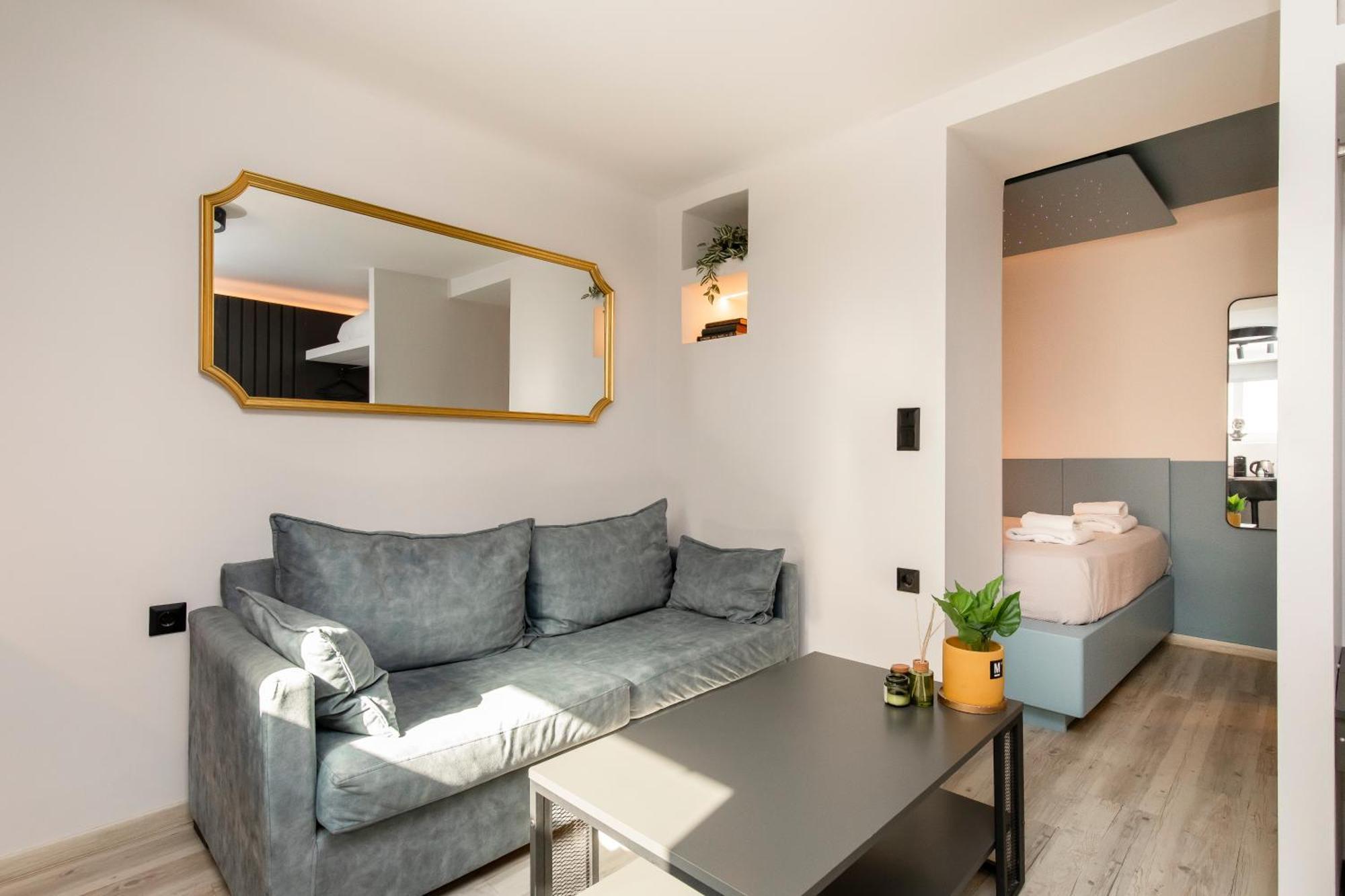 One-Bedroom Apartment